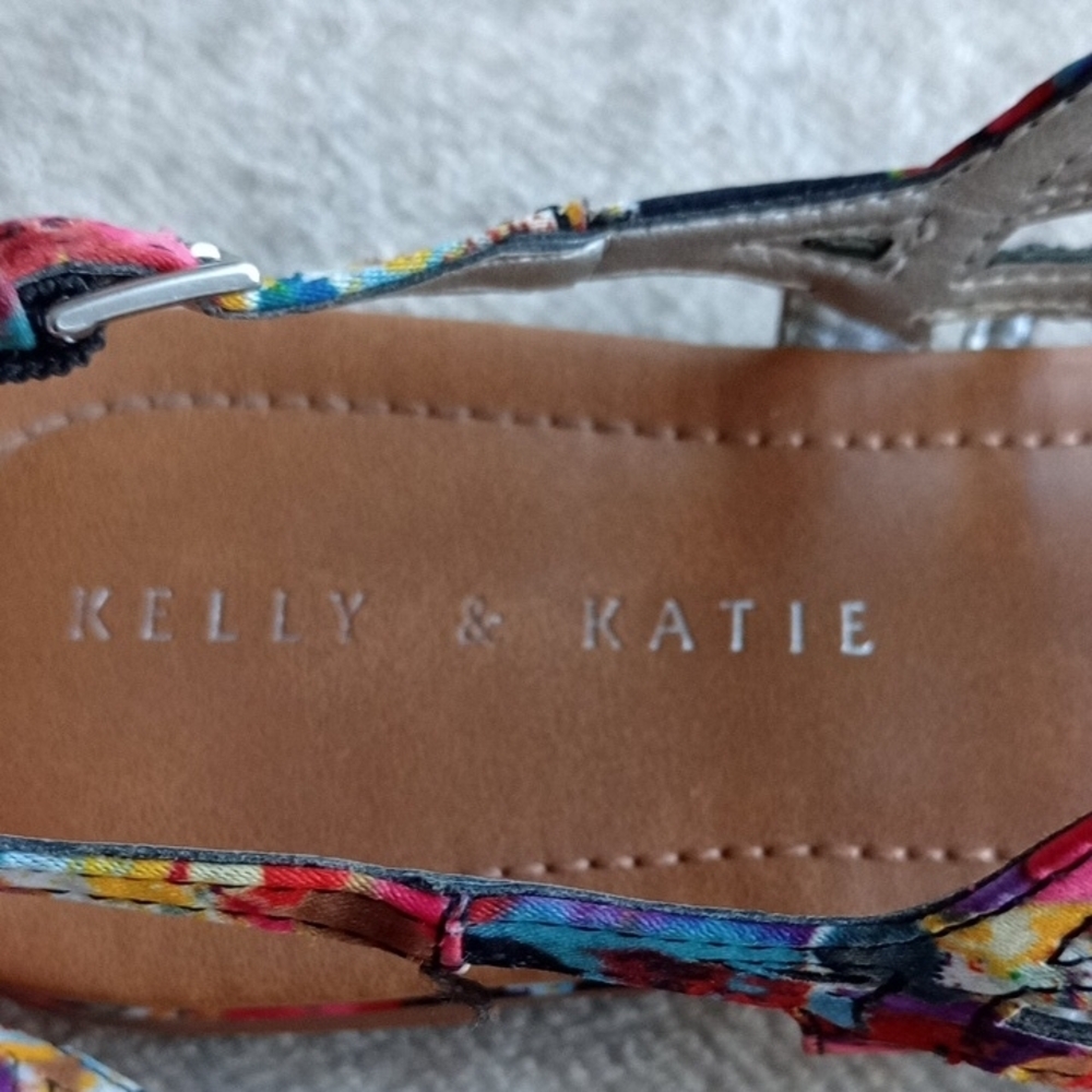 A) Kelly & Katie Vibrant Multicolor Sandals - Picture 2 of 8